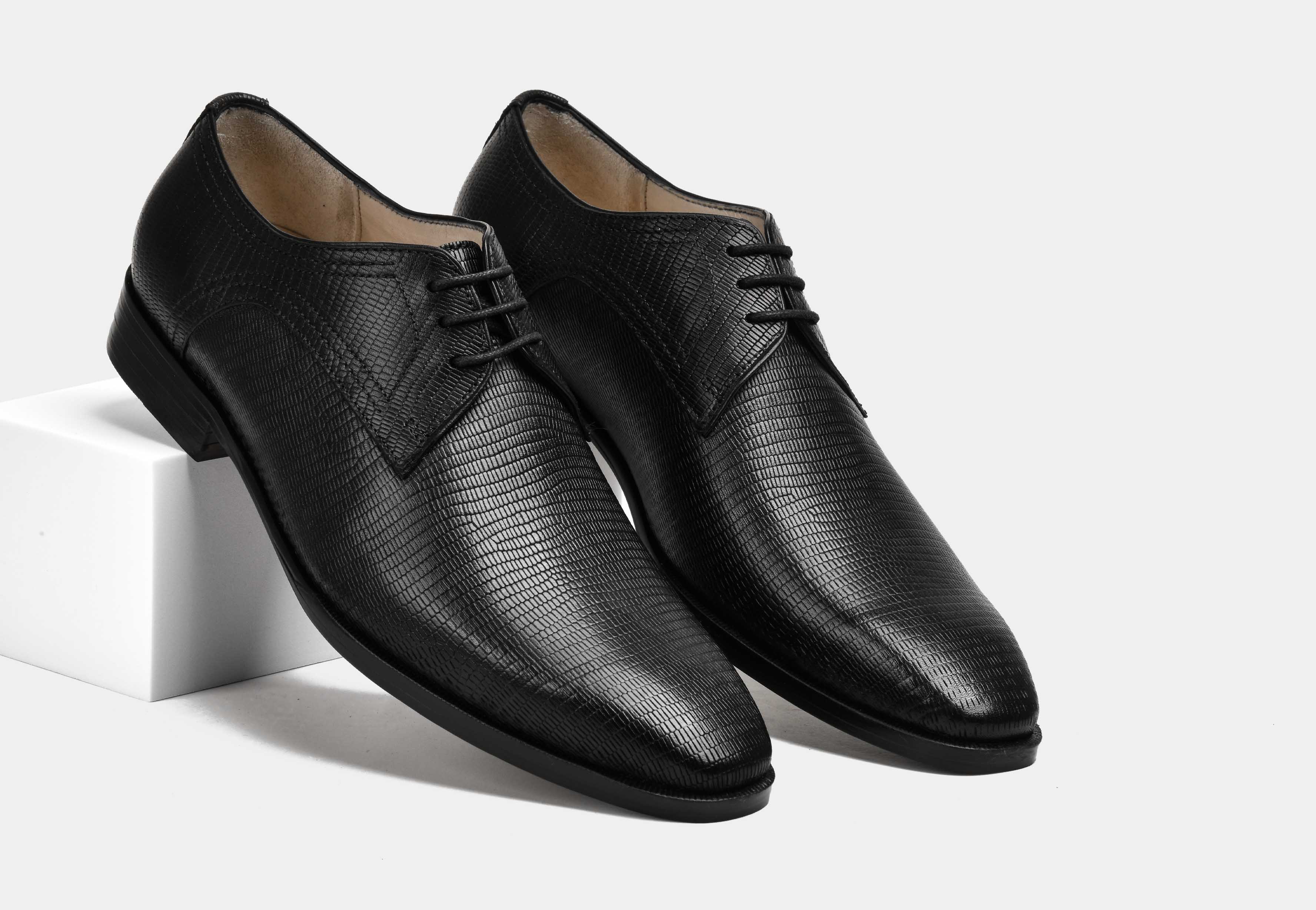 AMREO | MEN BLACK TEXTURED DERBIES