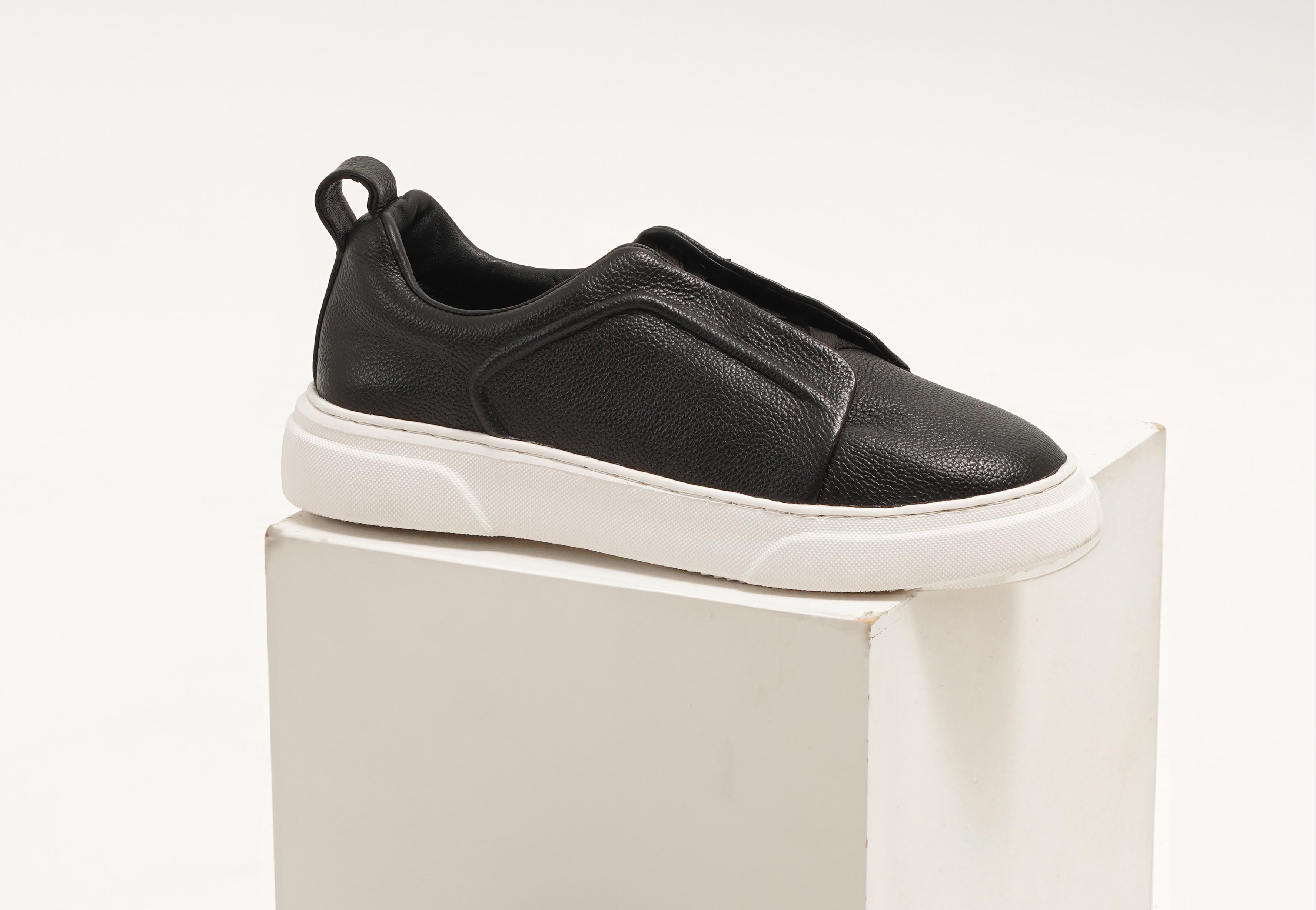 eduard | pebble black