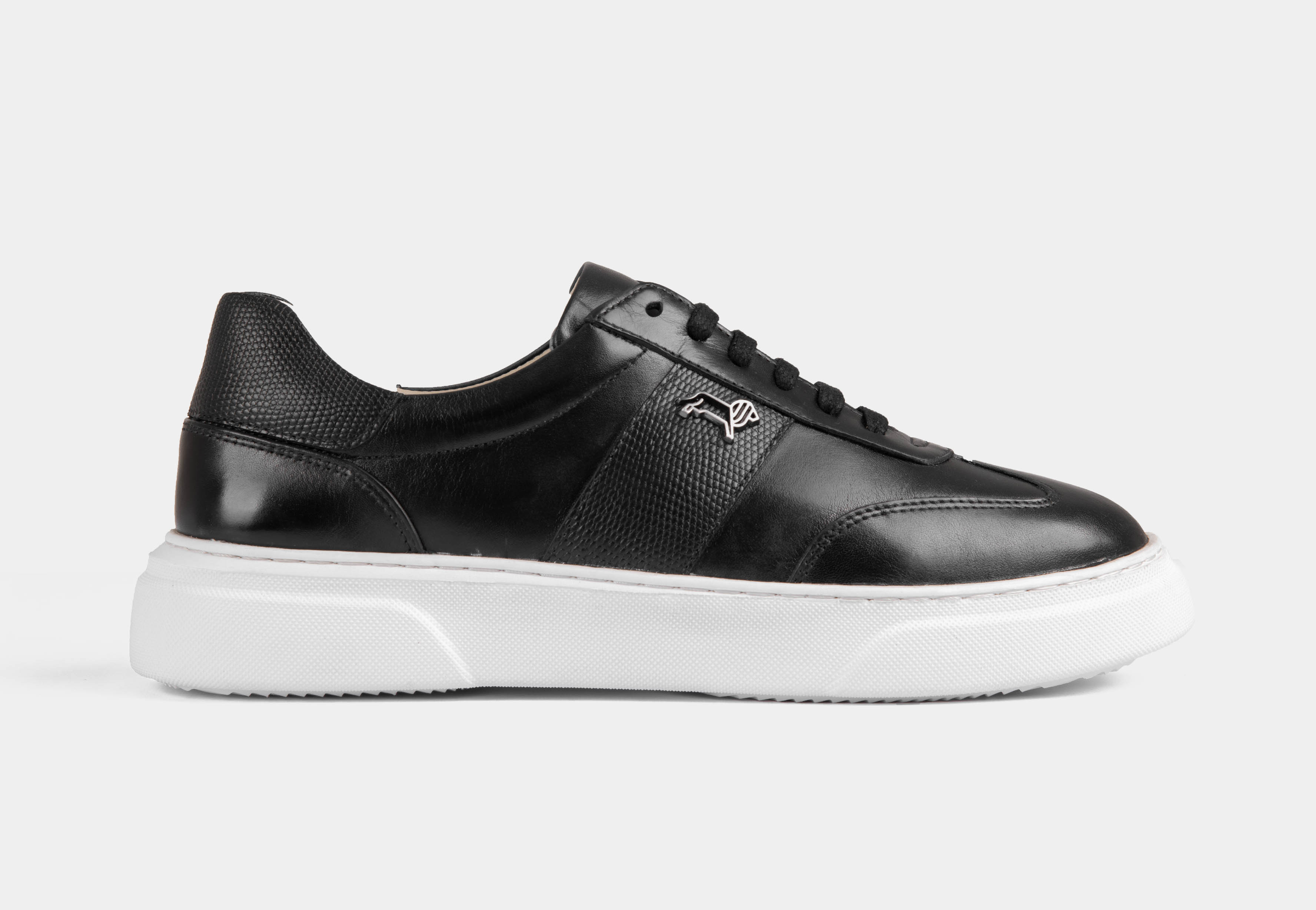 Iniego Black