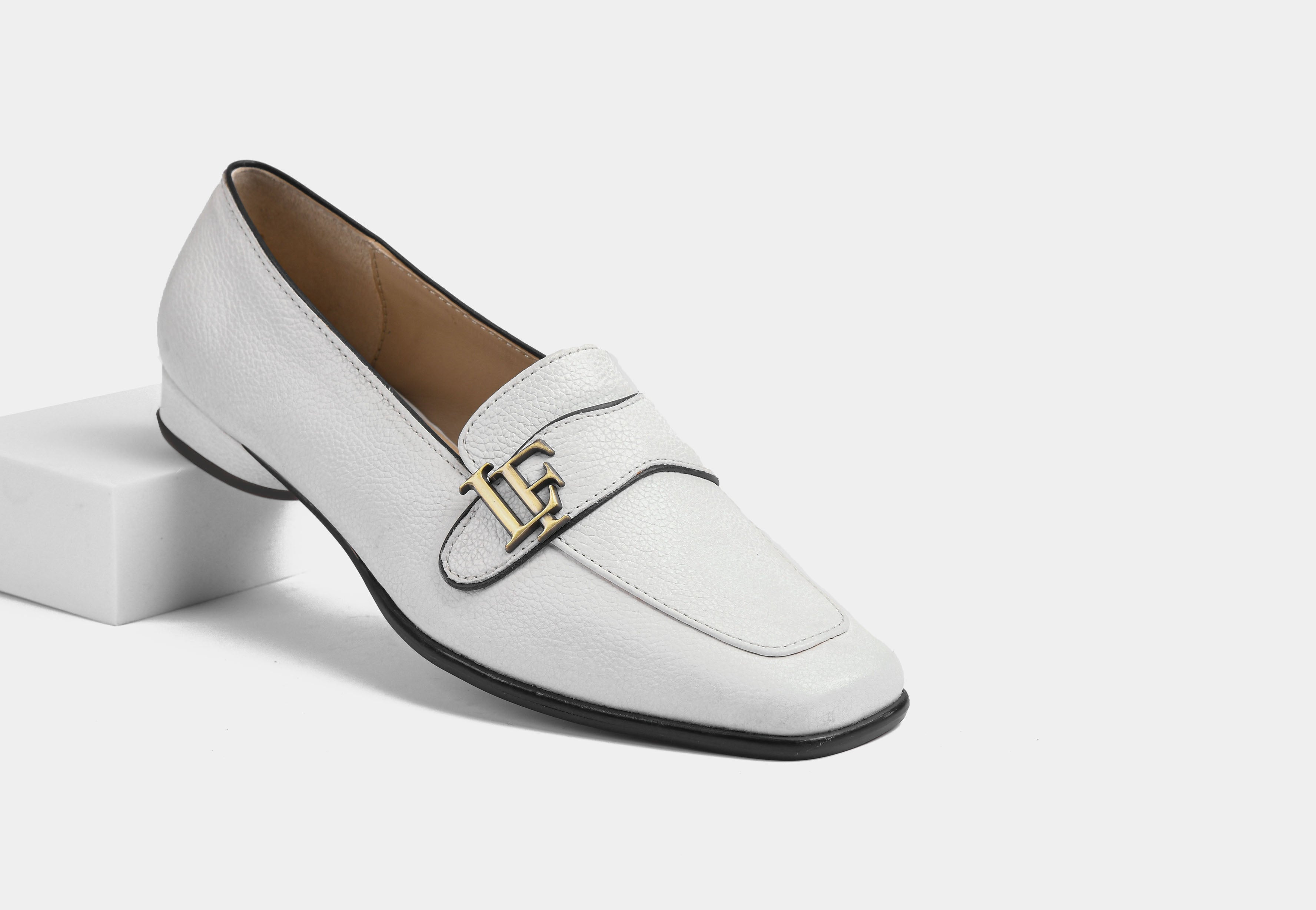 EMERAL WOMEN WHITE PEBBLE LEATHER LOAFERS