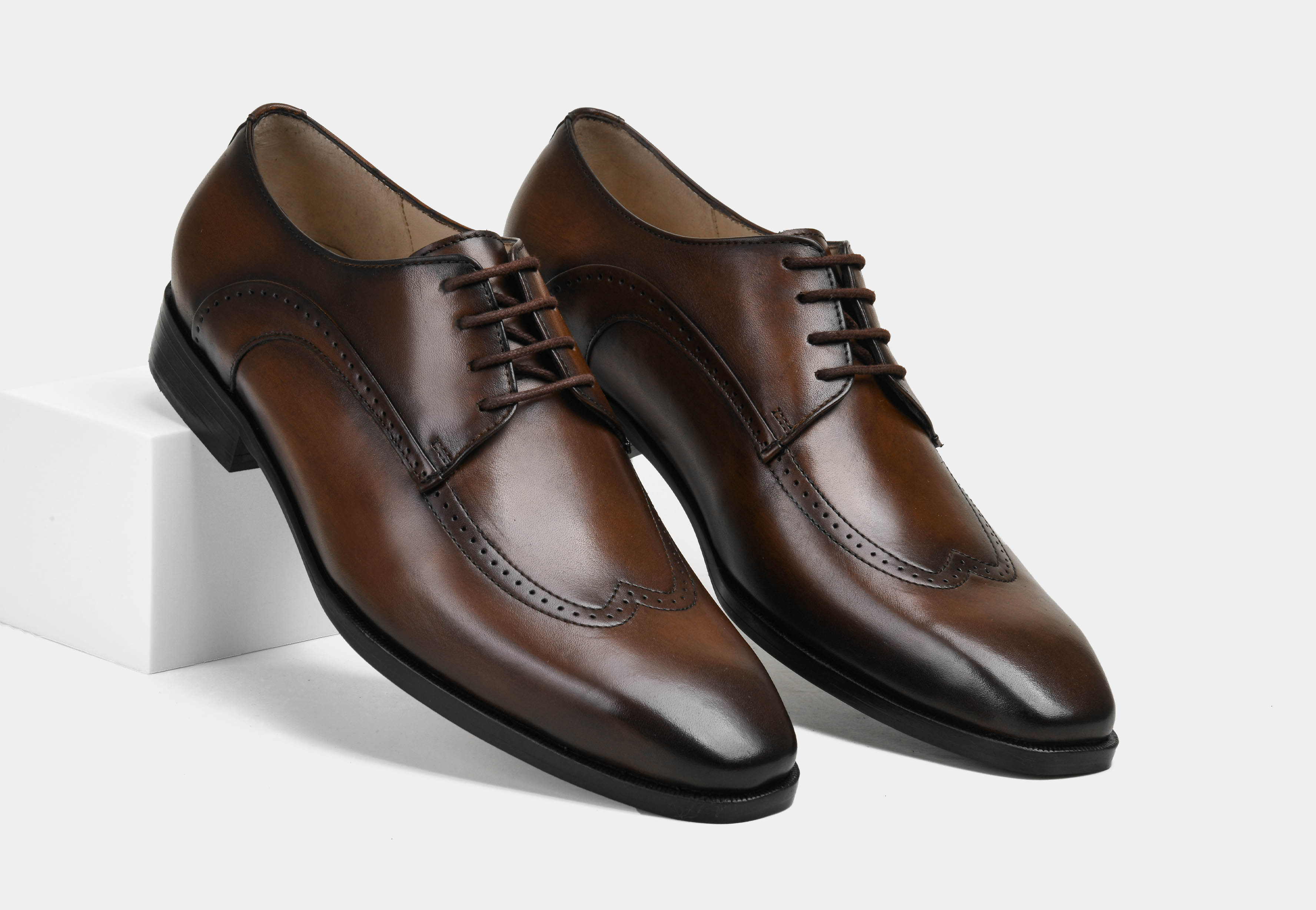 MATEO | MEN BROWN WINGTIP DERBYS