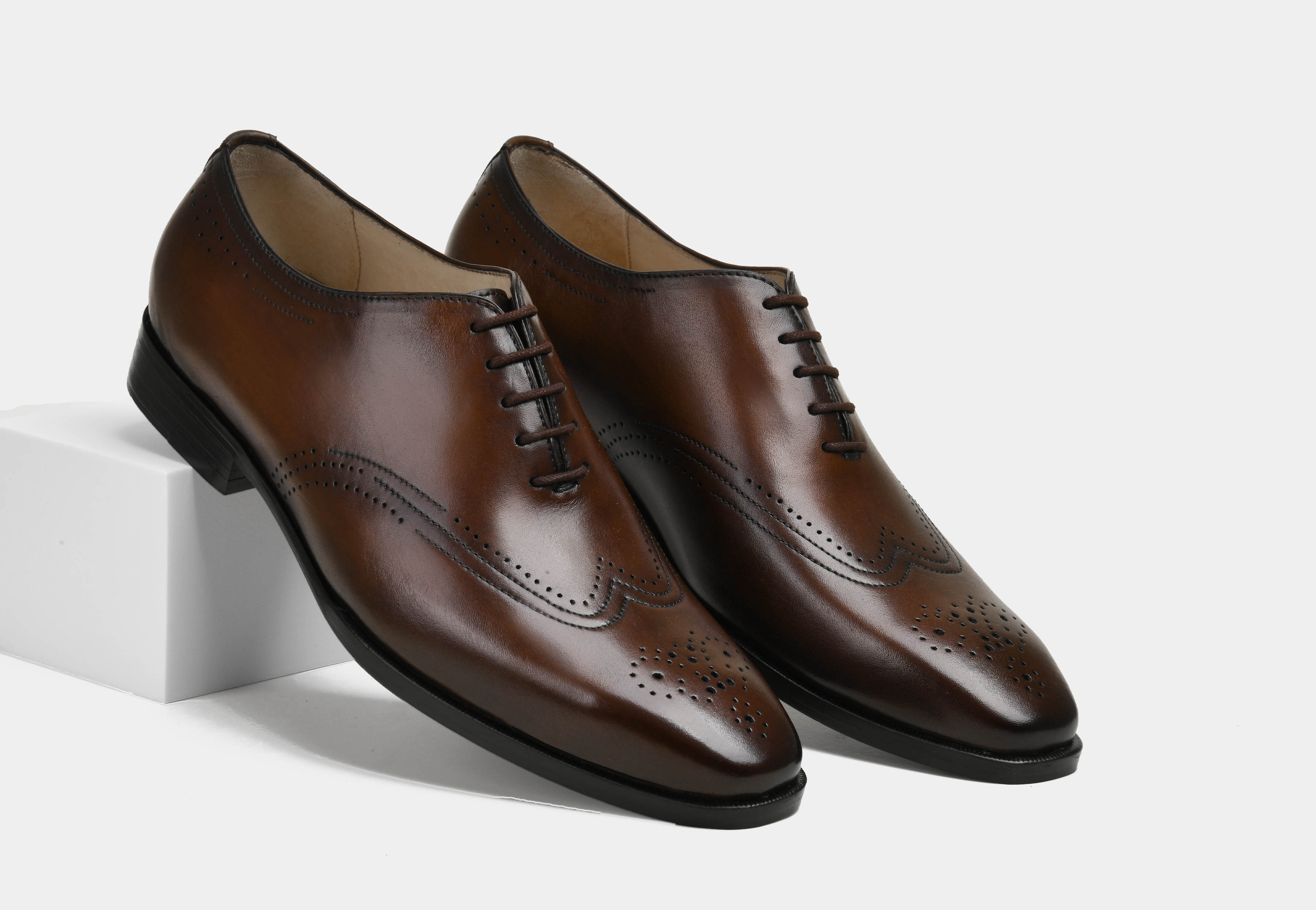 VALENTINO | MEN BROWN BROGUE OXFORDS