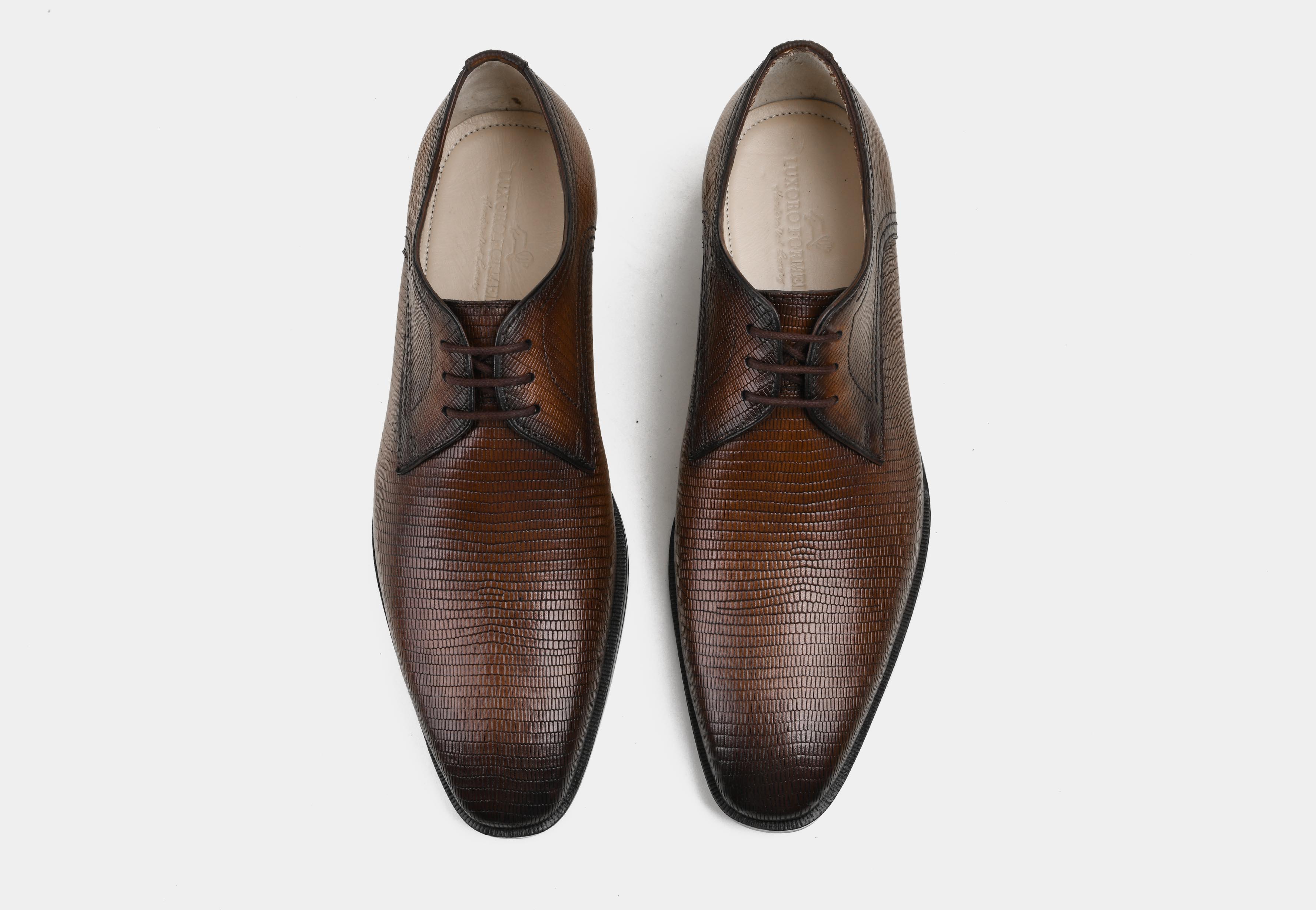 Amreo | MEN BROWN TEXTURED DERBIES