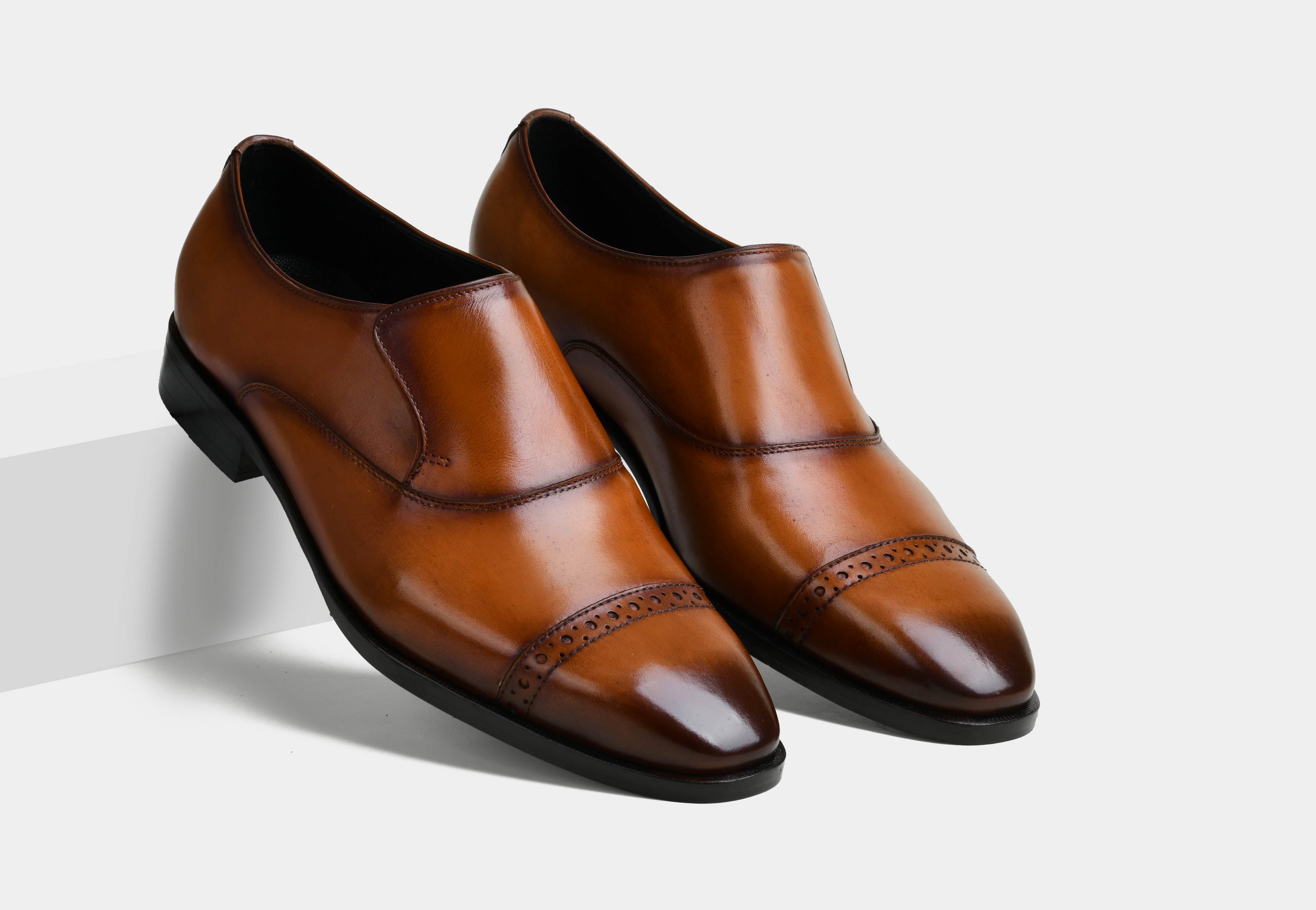 COSMIN | MEN LEATHER SLIPON IN TAN (Sale)