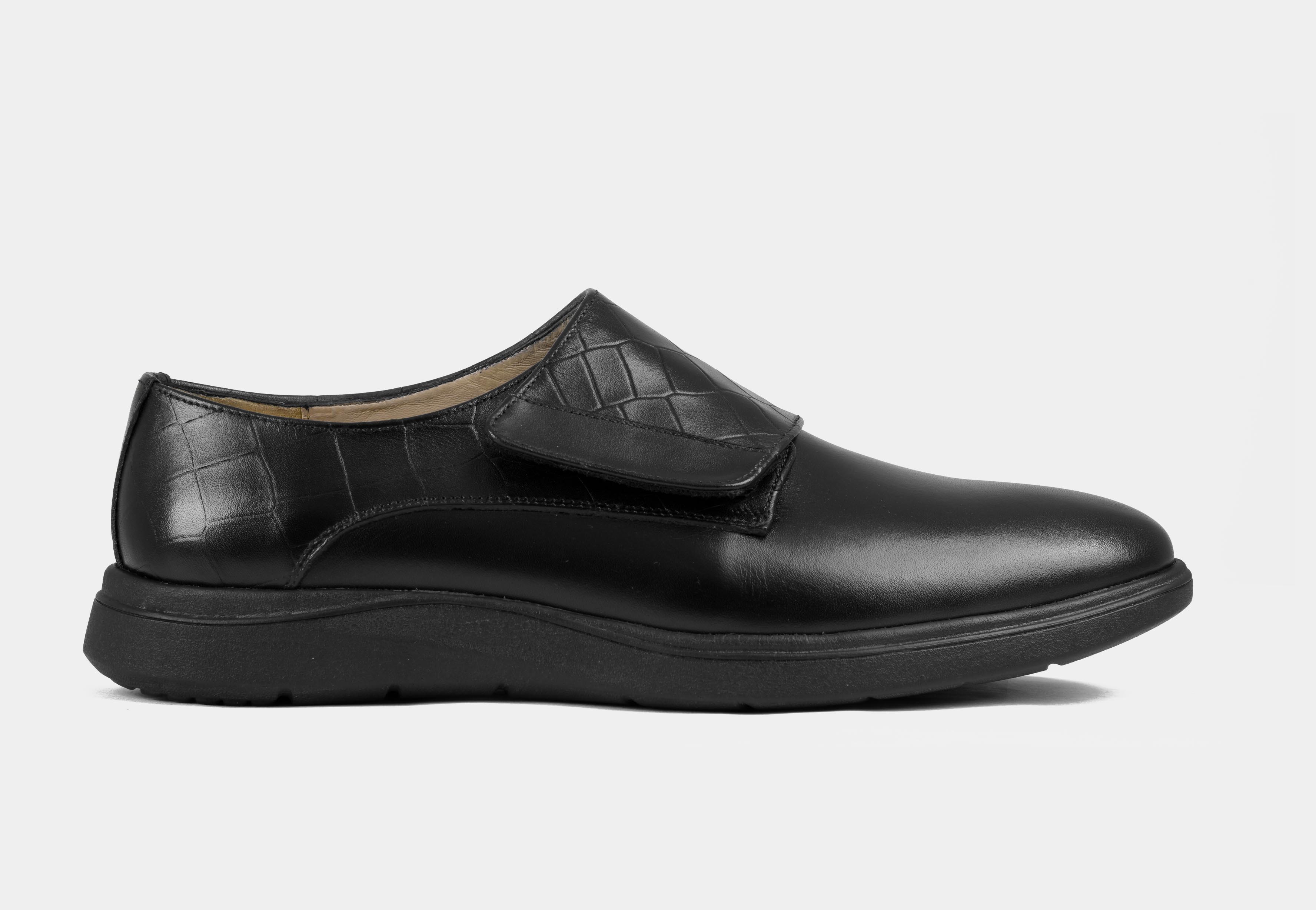 Black Adjustable Slip-on | Aero-Flex