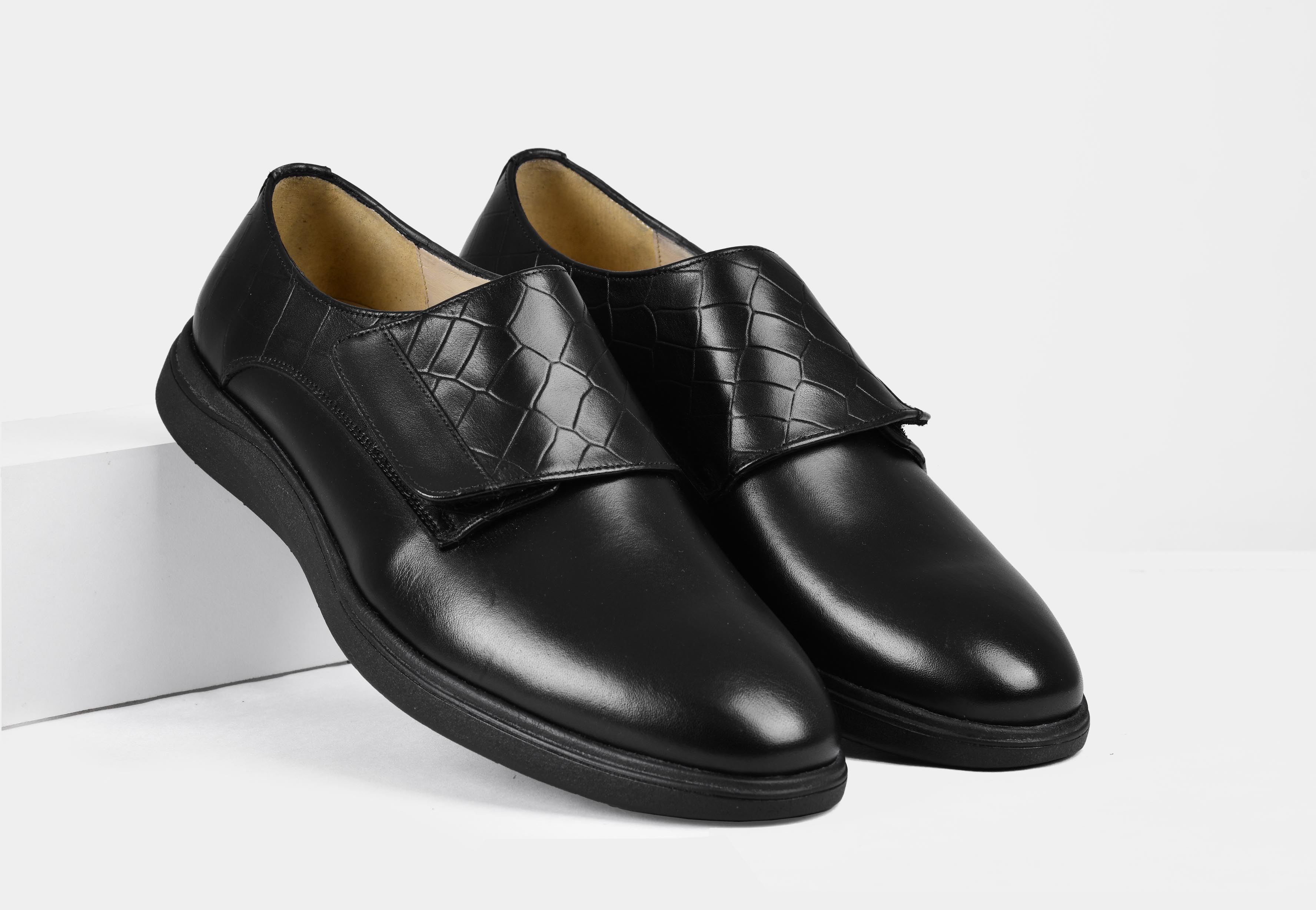 Black Adjustable Slip-on | Aero-Flex
