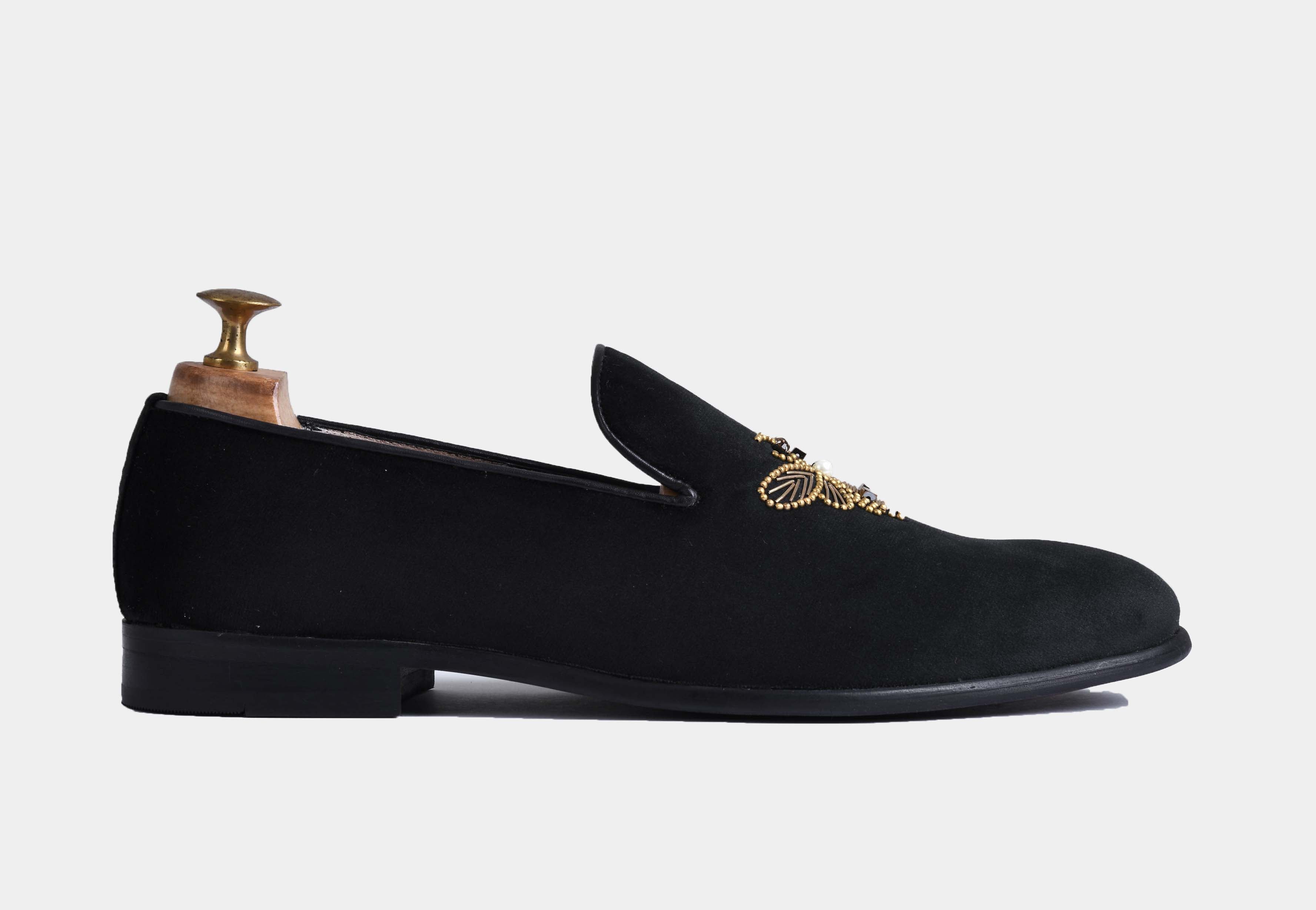 AMADO BLACK embroidered slip-ons