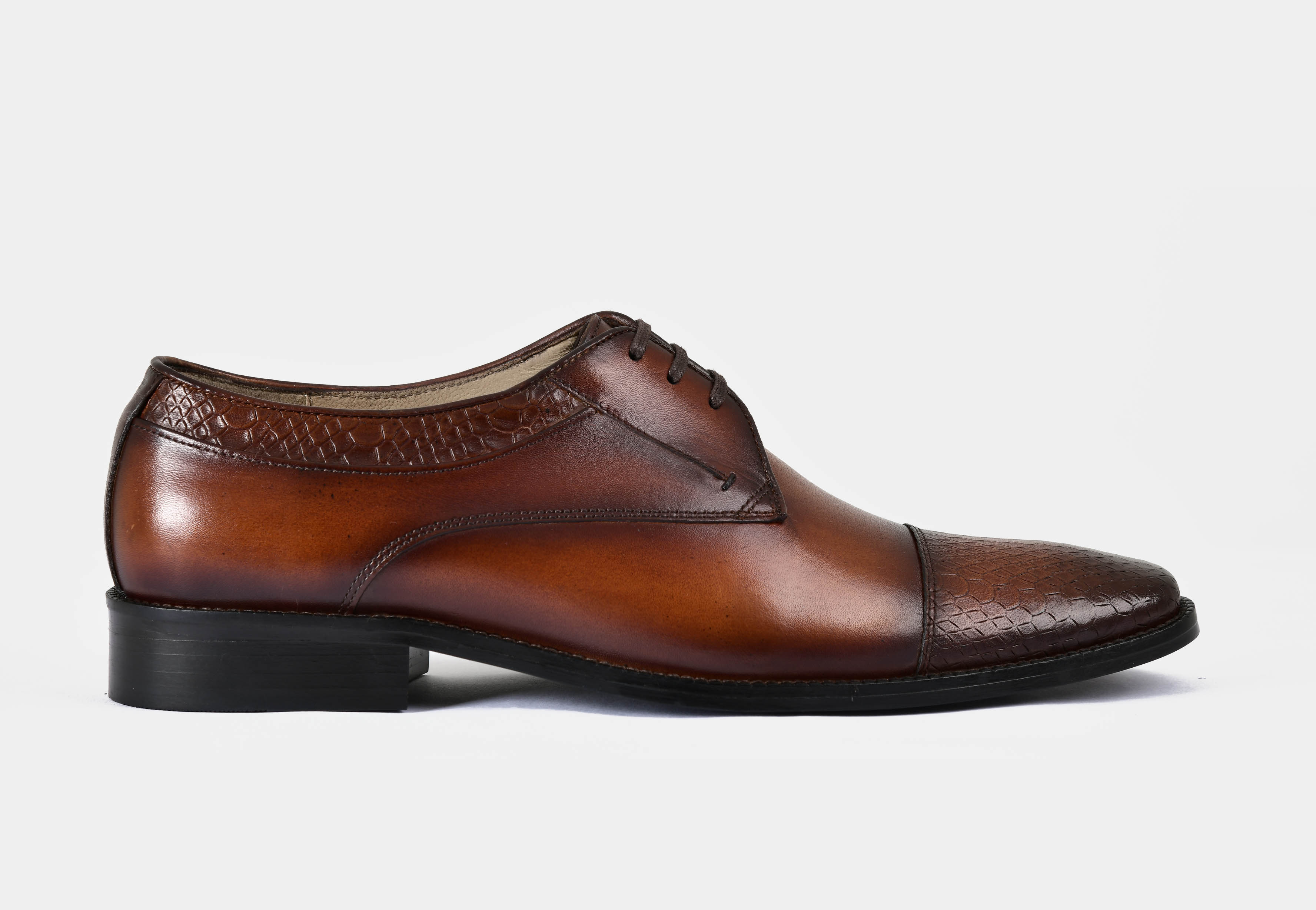 Alvaro | Cognac Laceup
