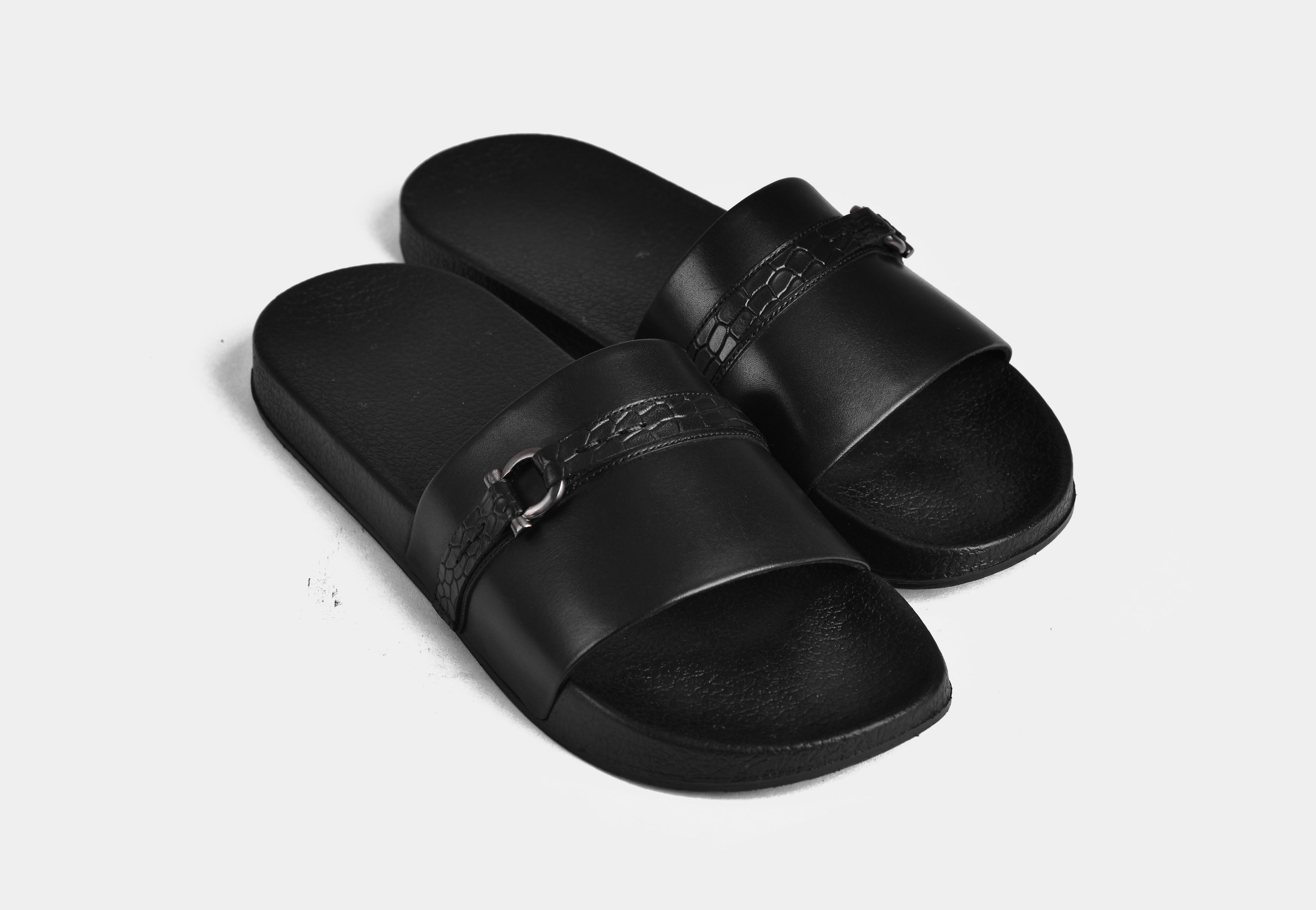SLIDER | ELVIO BLACK